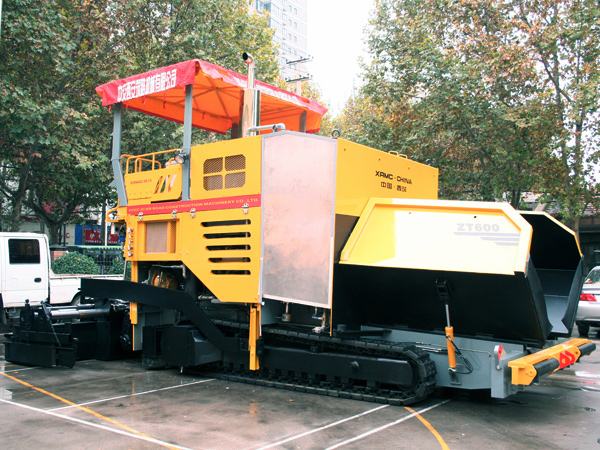 多功能沥青摊铺机